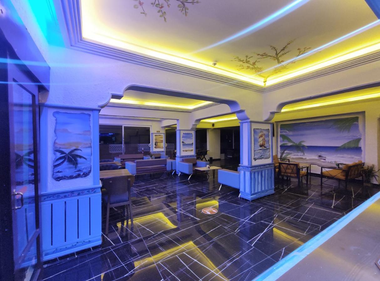 Maldives Apart Otel 알란야 외부 사진