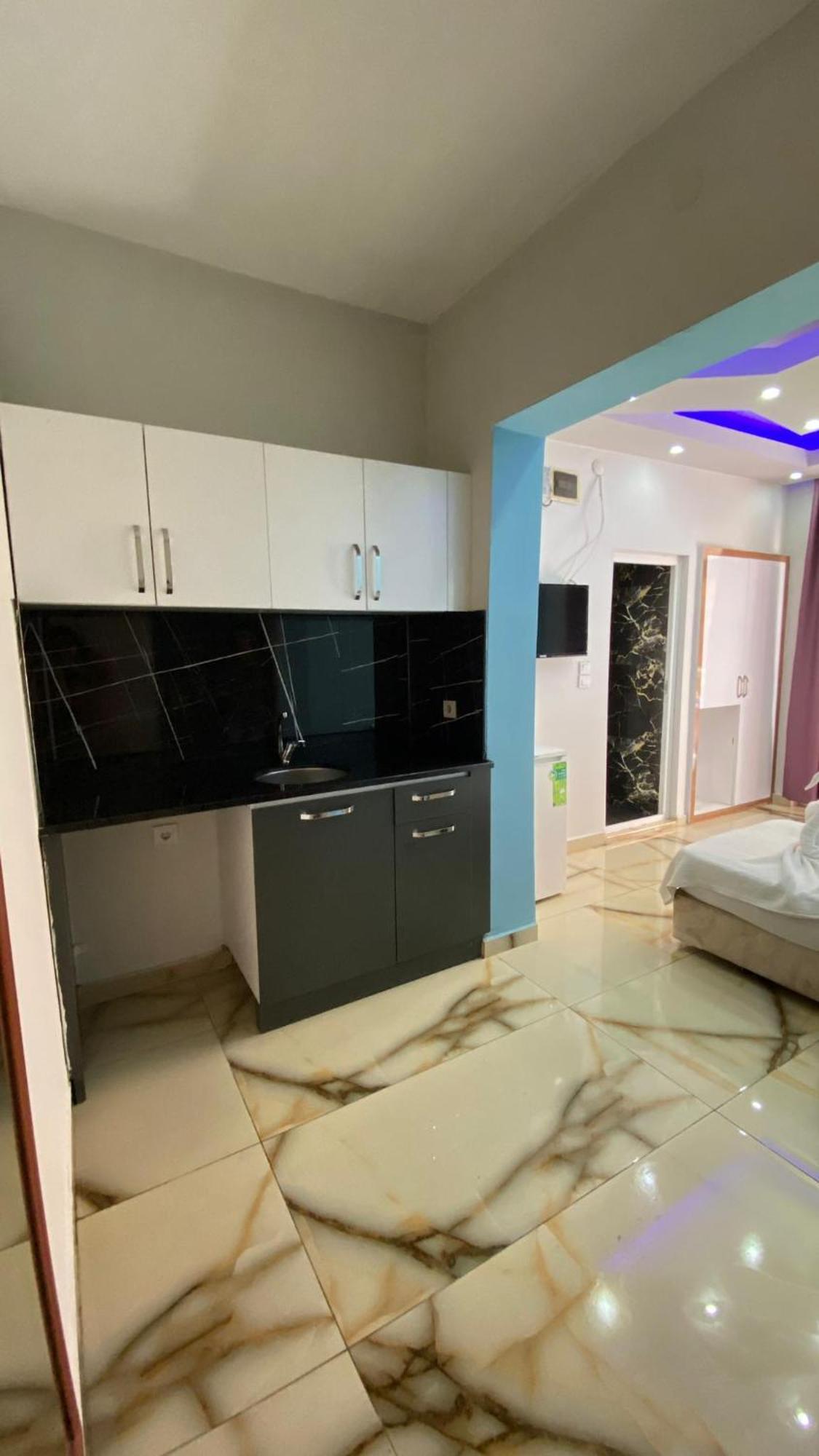 Maldives Apart Otel 알란야 외부 사진